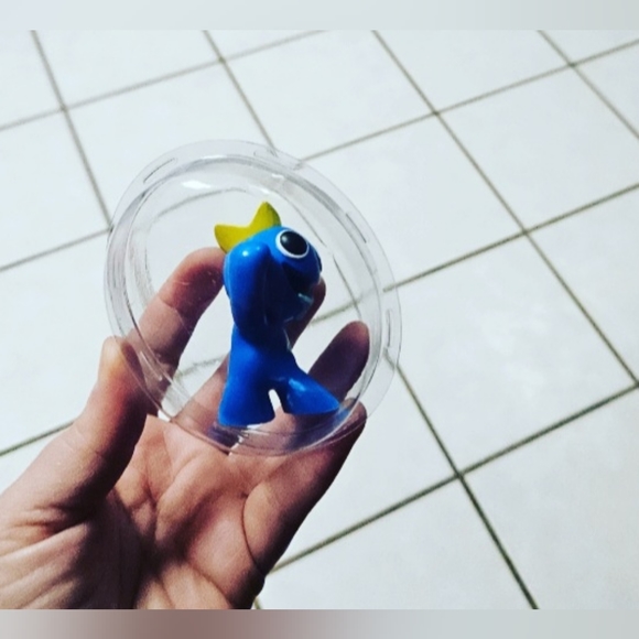 2024 PhatMojo Official Rainbow Friends Mini Figures Series 2 Blue - Picture 4 of 8